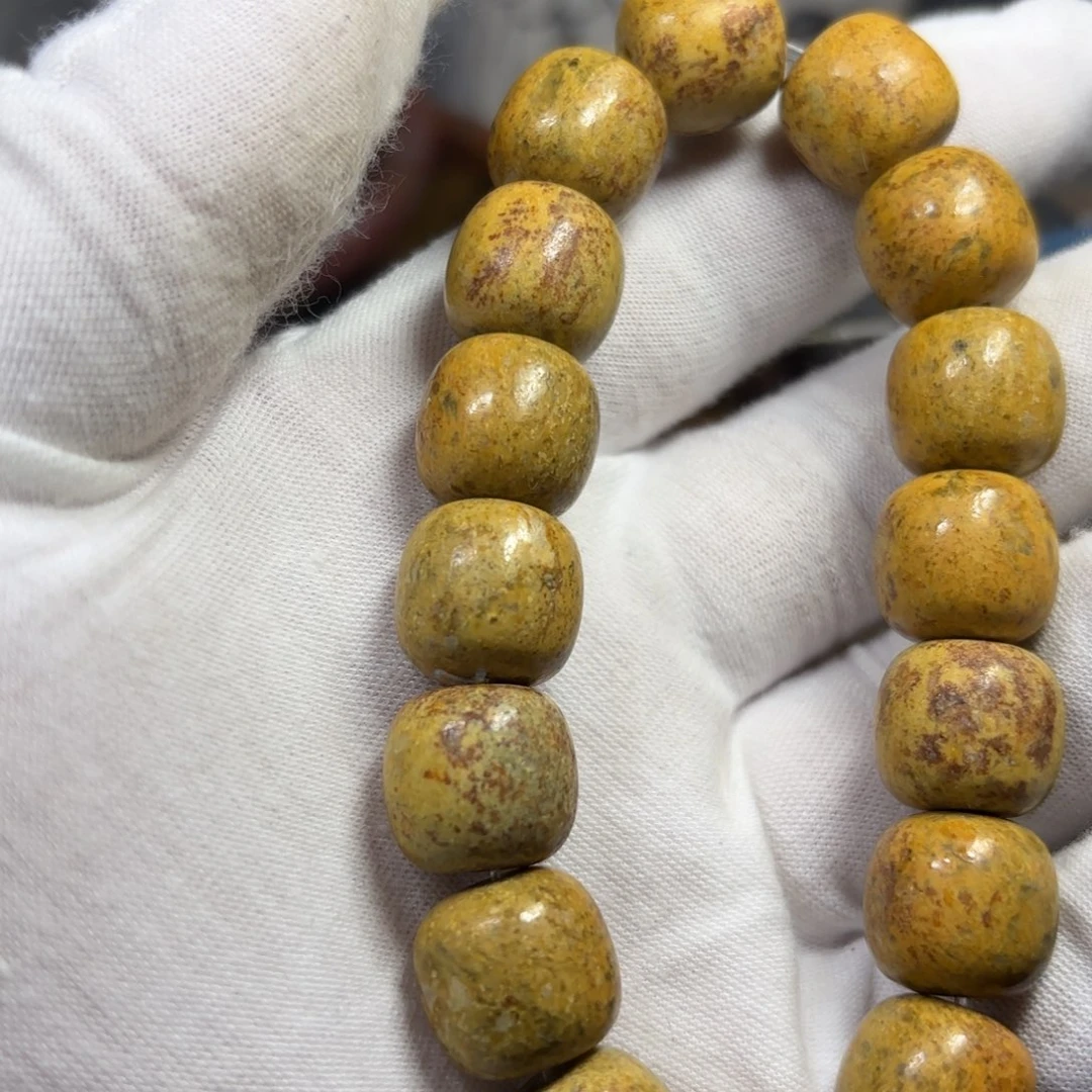 岫岩河磨玉（透闪石质玉）颈饰未镶嵌冰****?