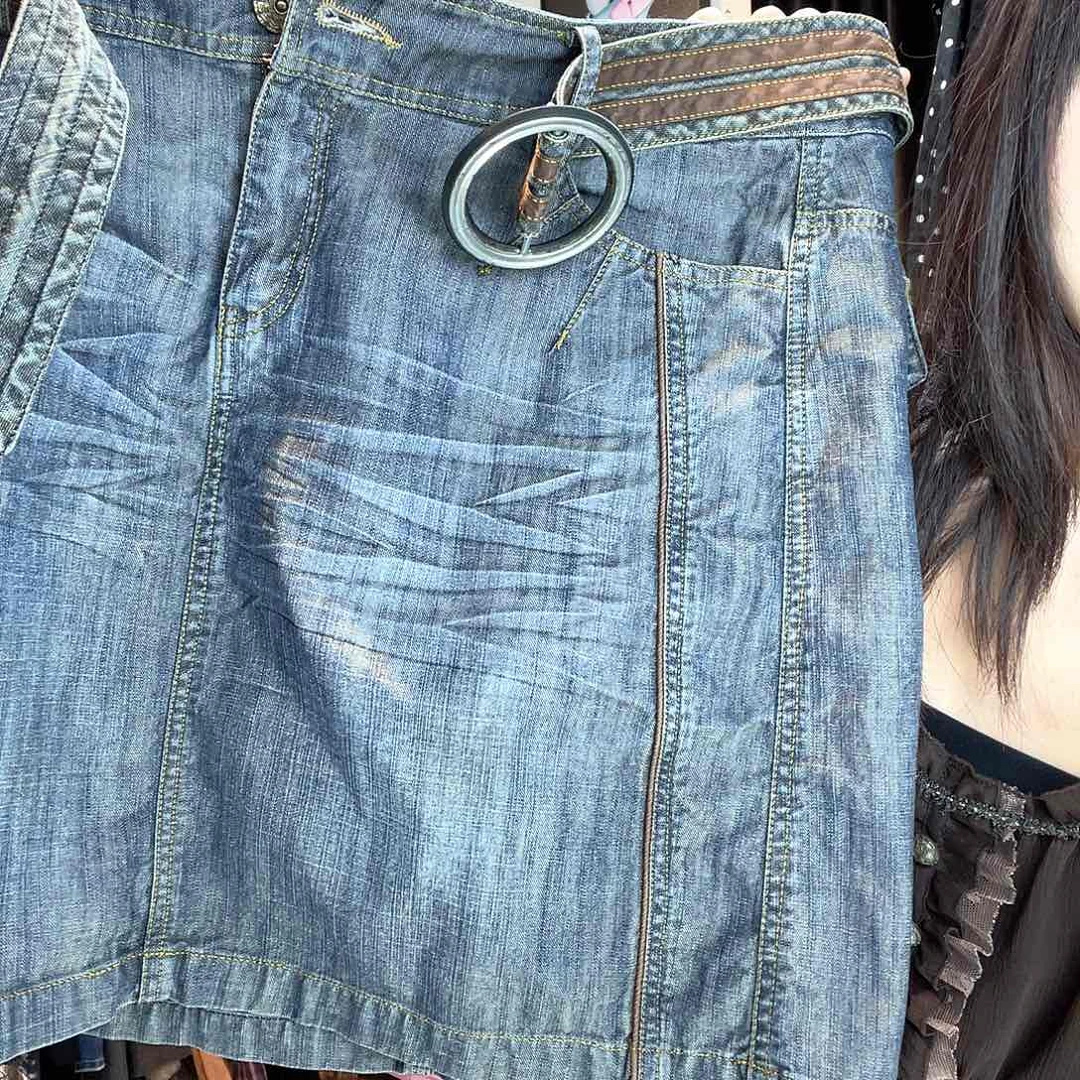 葡萄精女专拍半裙