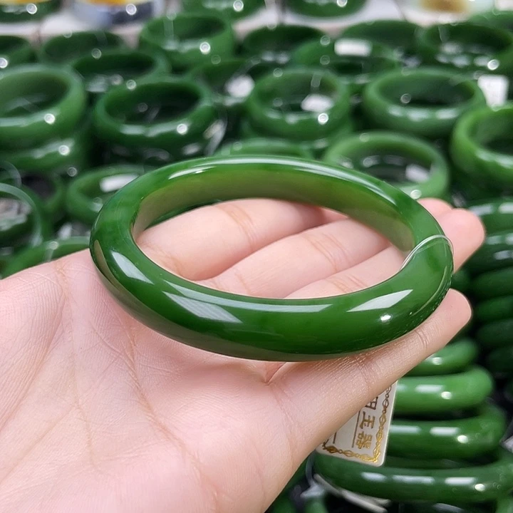 未镶嵌手镯和田玉（碧玉）