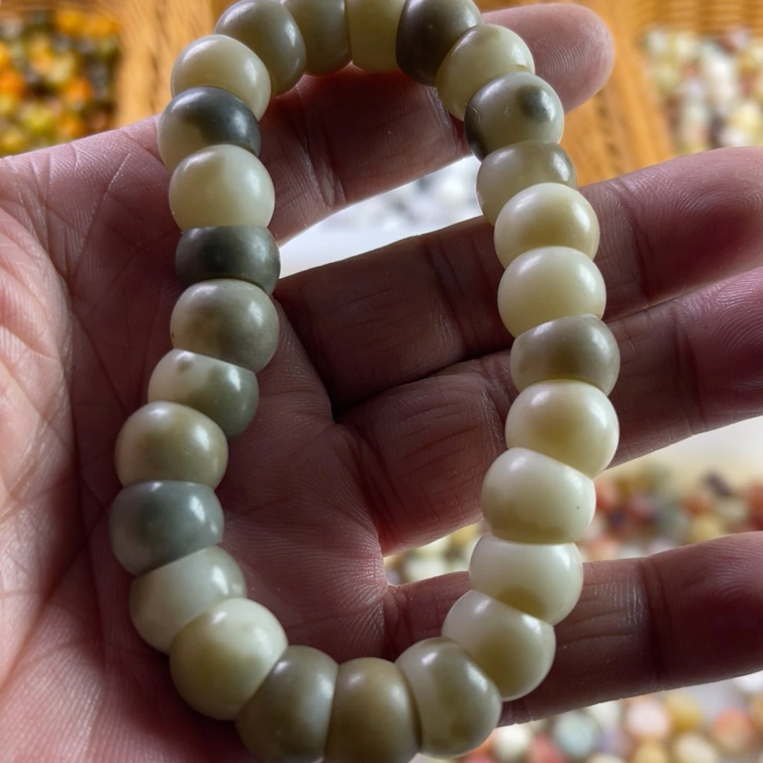 白玉菩提吊坠12大肠手串