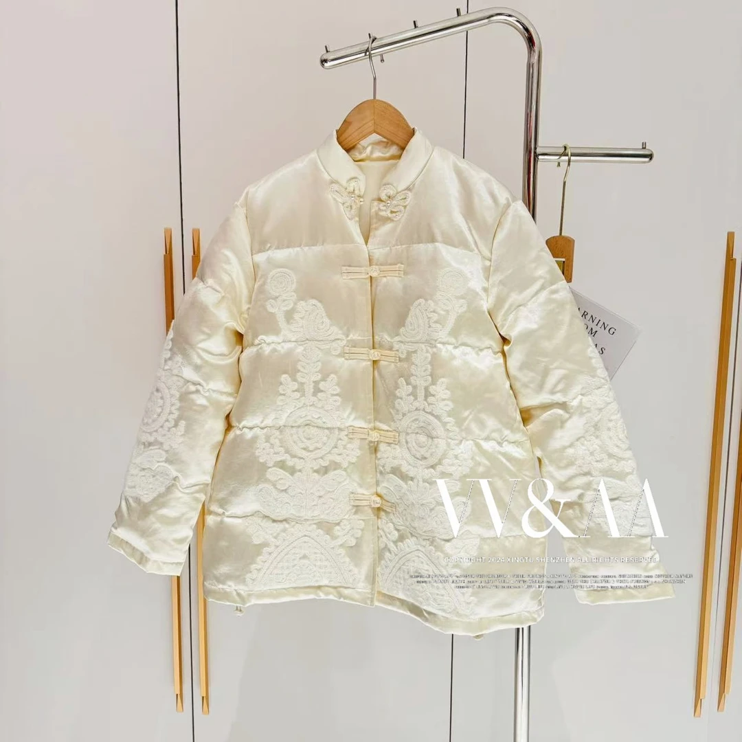 VV&AA 日月同辉 90鸭绒重工国风刺绣立领盘扣羽绒服 LJ3860