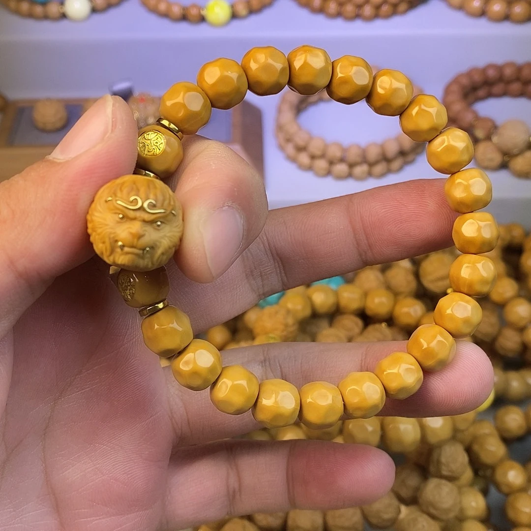 R***吊坠猴头核桃全品奶酪大圣