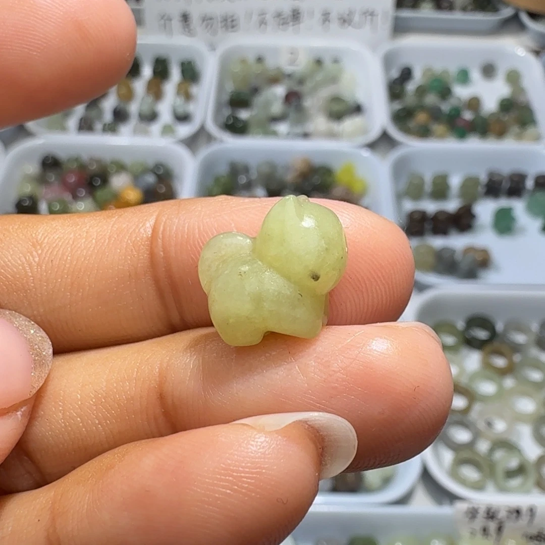 和田玉未镶嵌珠宝奇石