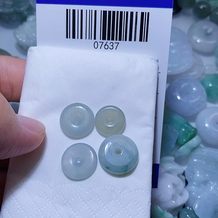 翡翠未镶嵌颈饰天光墟翡翠市场现金代购