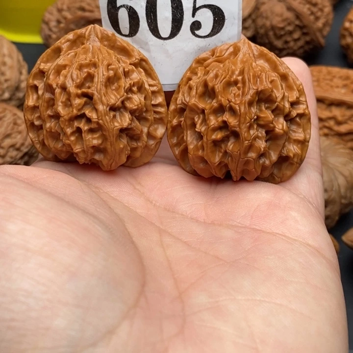 文玩核桃吊坠苹果39