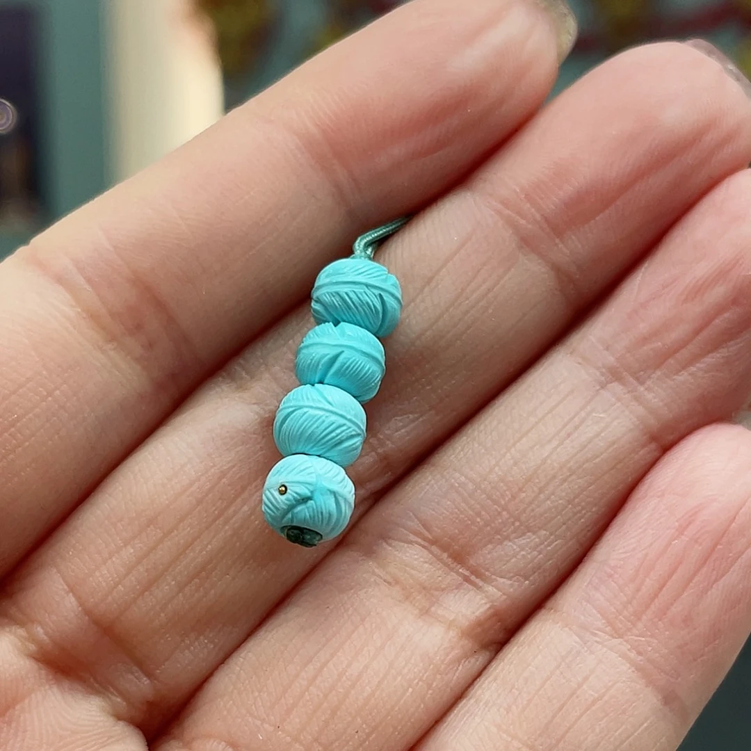 绿松石颈饰未镶嵌