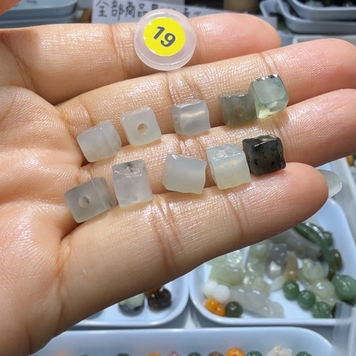 未镶嵌和田玉珠宝半成品
