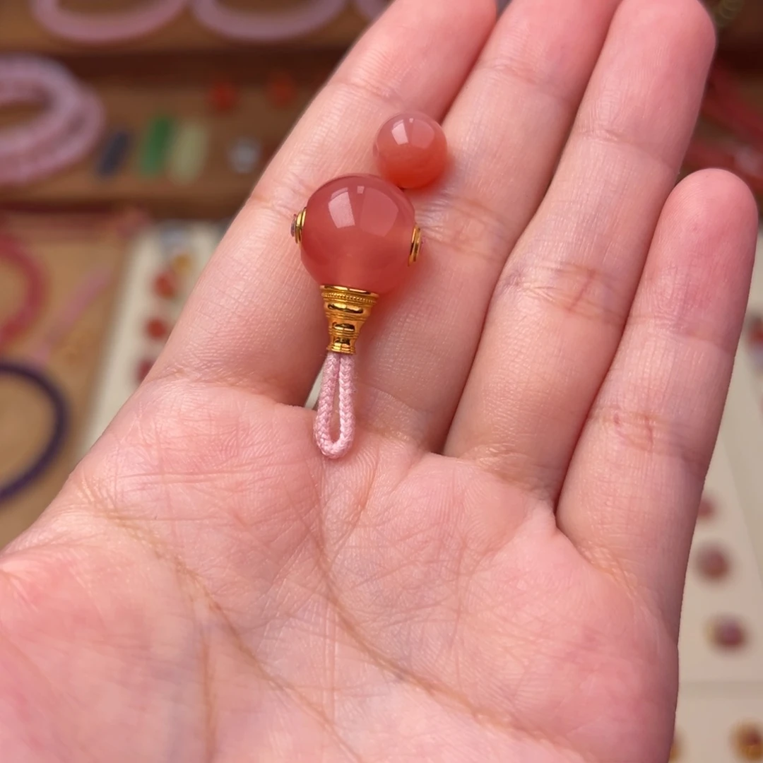 爱***牙玛瑙/玉髓18K金镶嵌配饰