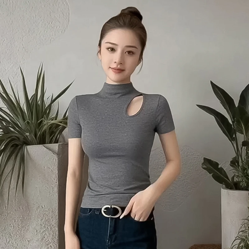 新款半高领修身镂空设计感女洋气 2025 夏季打底衫薄款短袖上衣