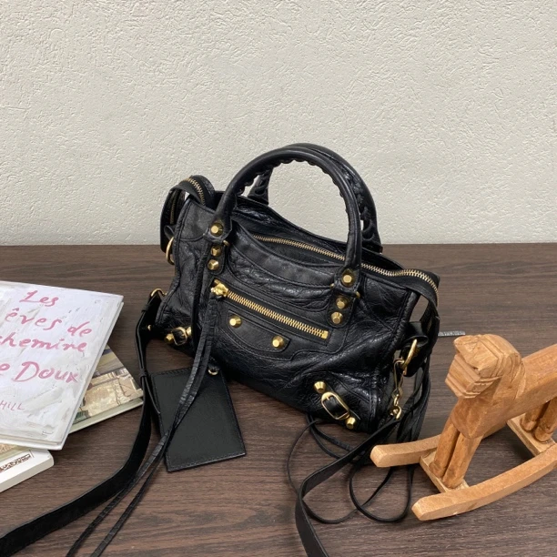 95新 Balenciaga/巴黎世家 黑金光钉mini机车手提斜挎包117646