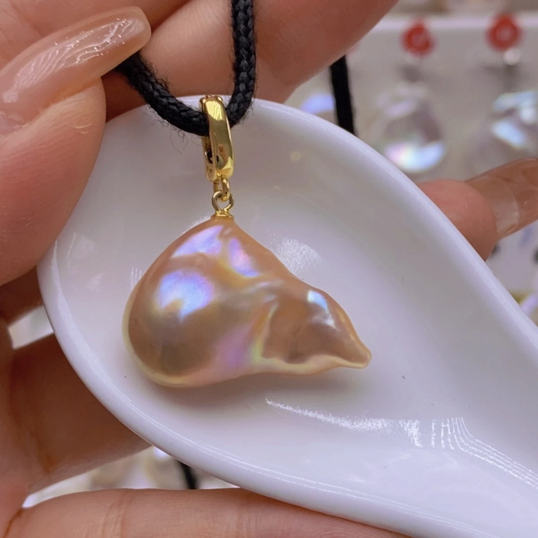 淡水珍珠未镶嵌吊坠(赠链)