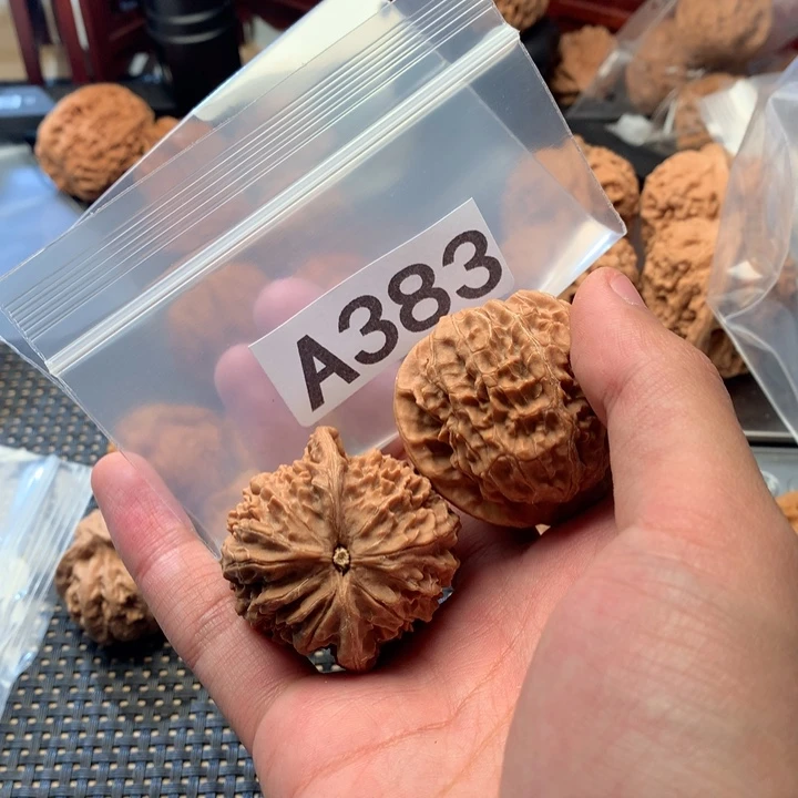 吊坠文玩核桃金麒麟