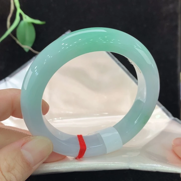 翡翠手镯未镶嵌111/5829