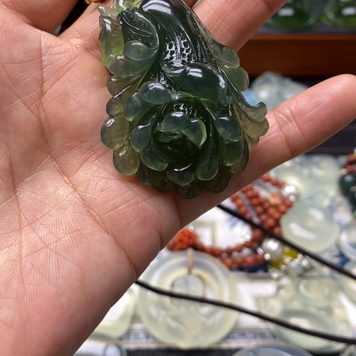 蛇纹石玉颈饰未镶嵌石***6