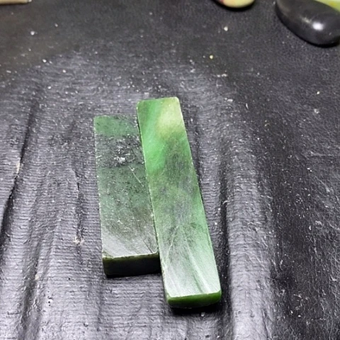 未镶嵌和田玉摆件