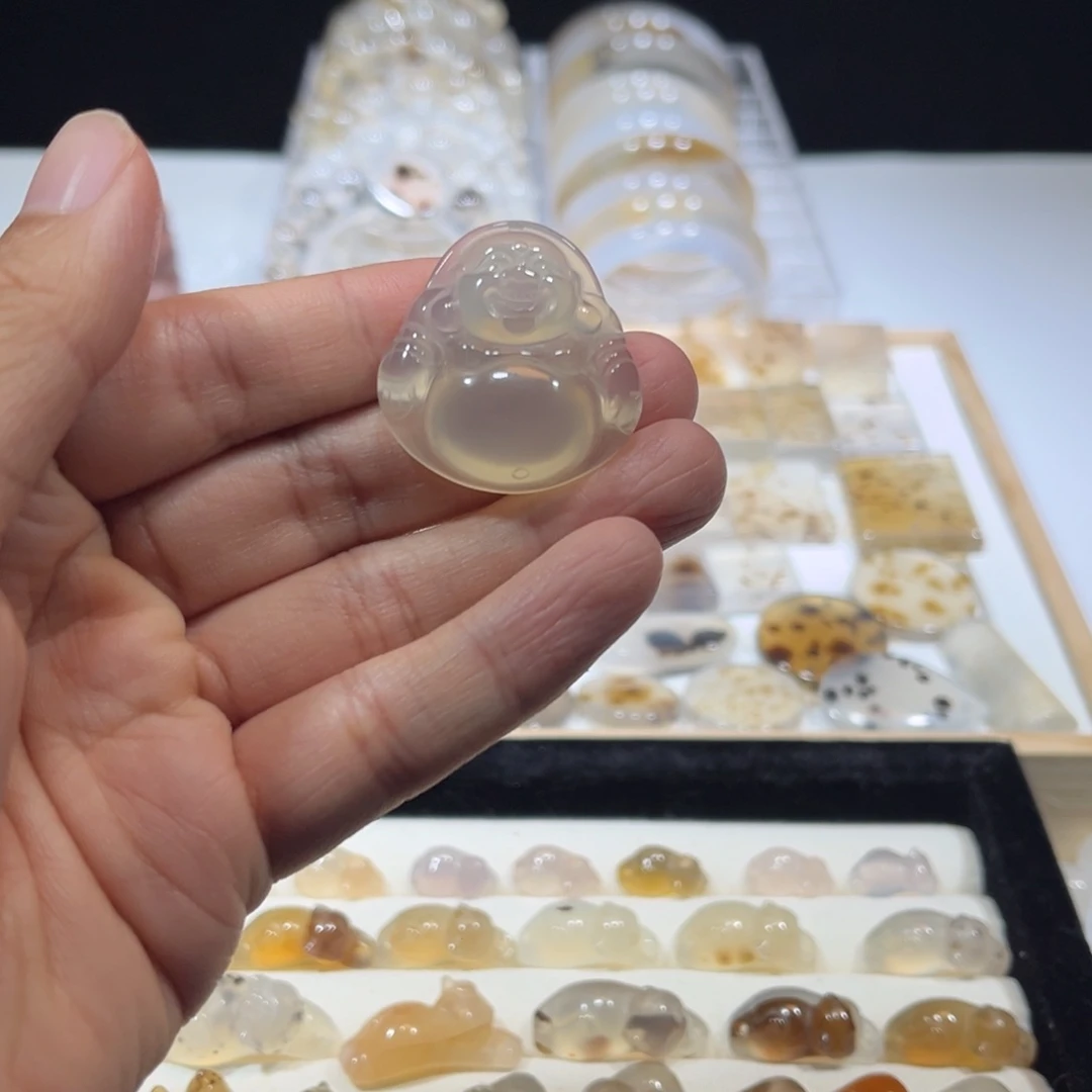 玛瑙/玉髓颈饰未镶嵌