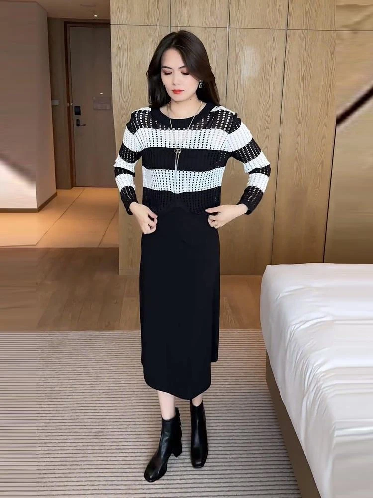 2024春夏时尚气质镂空圆领针织衫显瘦吊带中长款裙子百搭女两件套