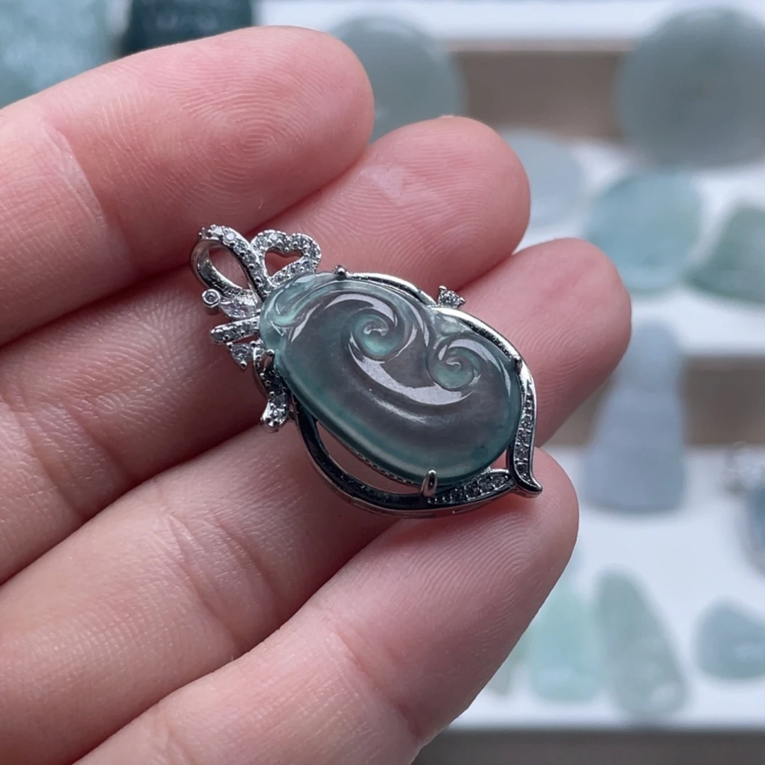 翡翠未镶嵌颈饰33