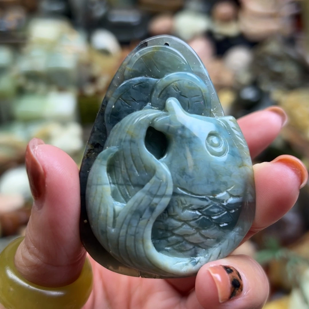 岫玉未镶嵌颈饰花玉兰鱼