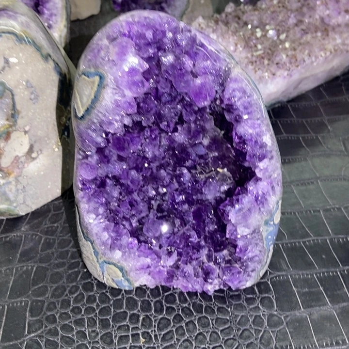 未镶嵌珠宝半成品水晶