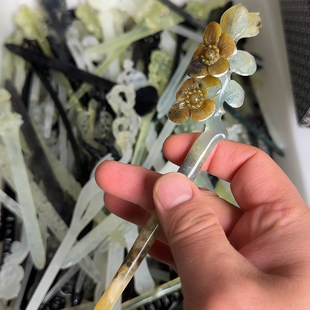 蛇纹石玉未镶嵌发饰