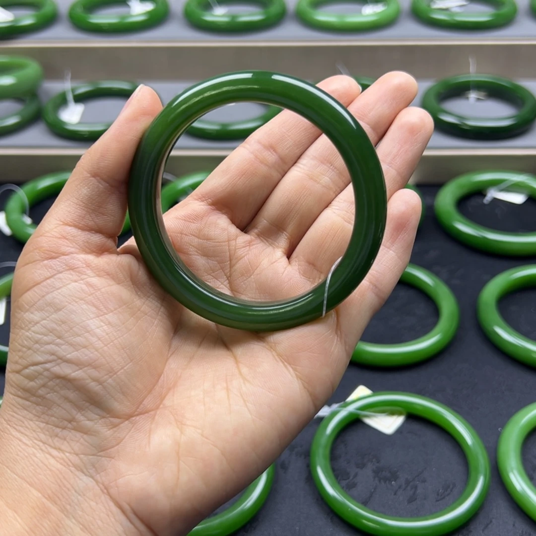 和田玉（碧玉）未镶嵌手镯