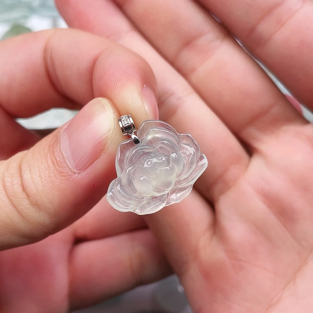 翡翠18K金镶嵌颈饰翡翠