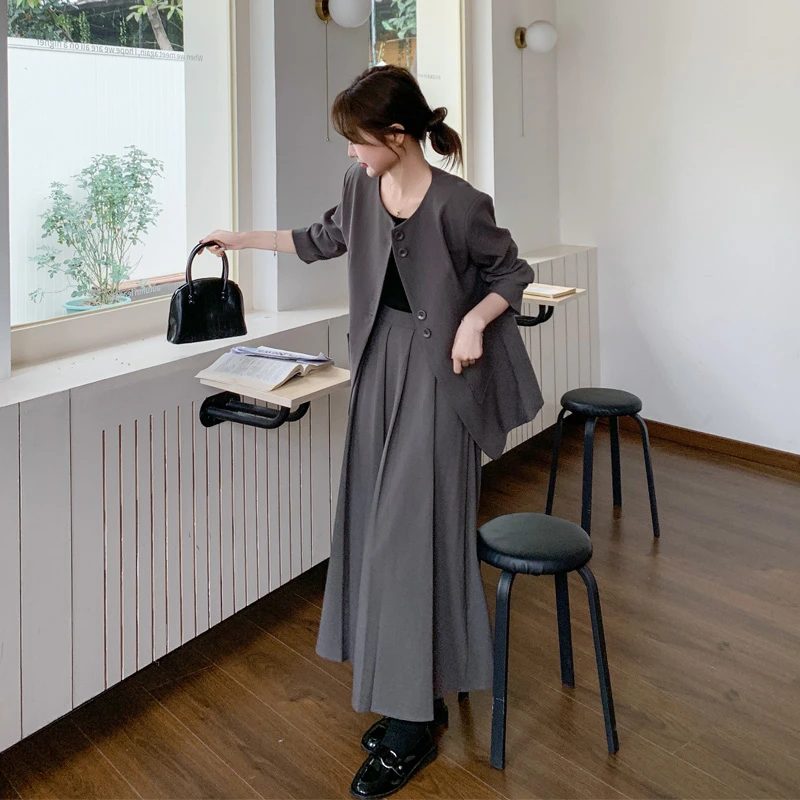 高级氛围感套装裙女2025早春新款通勤风松弛感气质韩系穿搭两件套