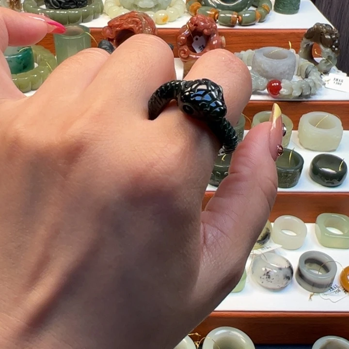 蛇纹石玉未镶嵌戒指内径19 蛇