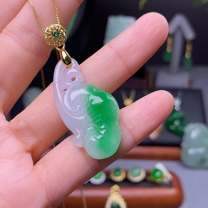 吊坠(赠链)未镶嵌翡翠