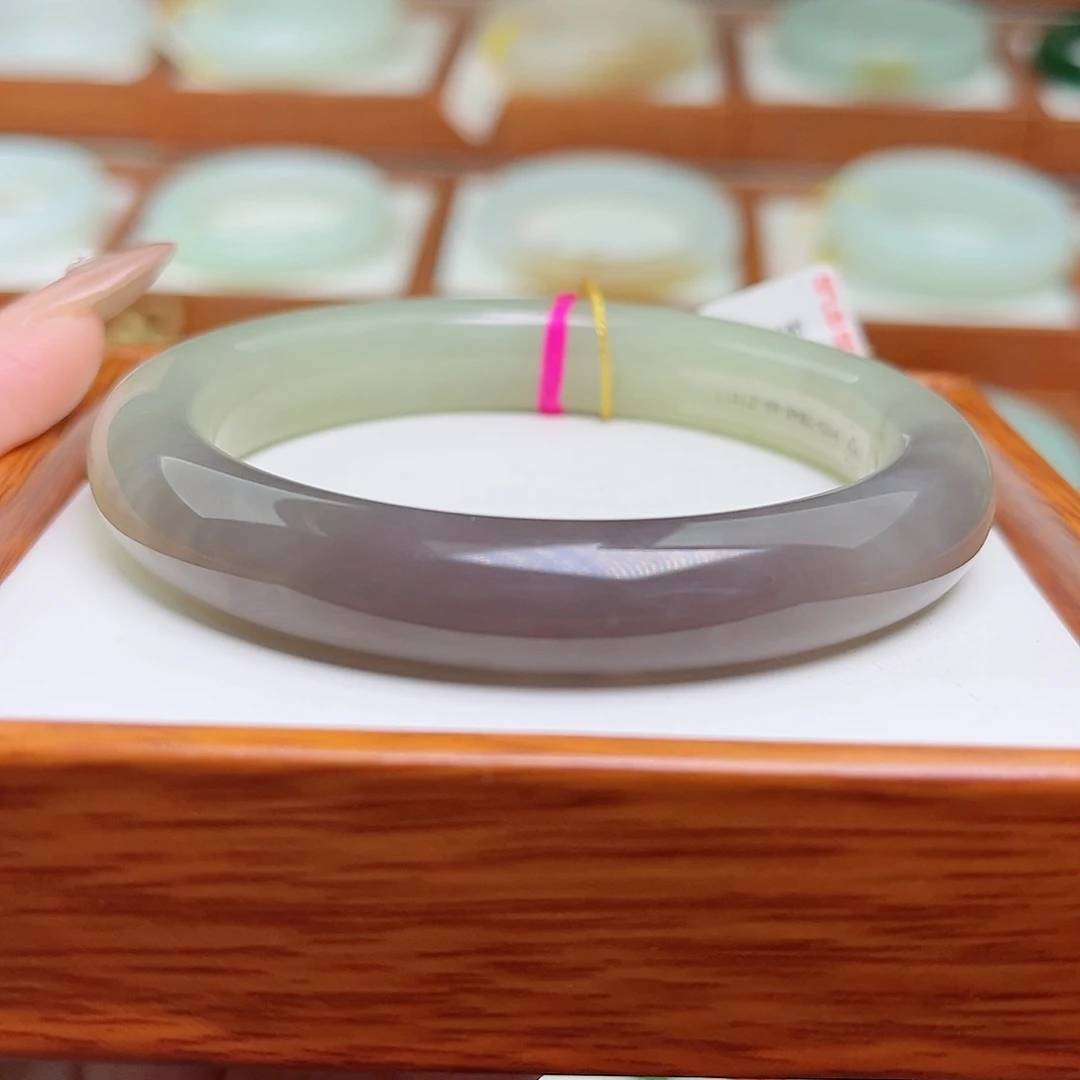 和田玉未镶嵌手镯60