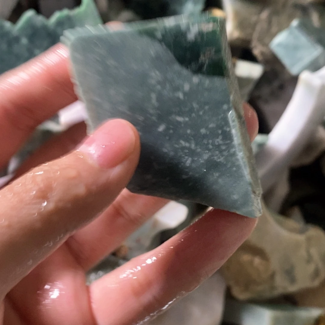 颈饰未镶嵌翡翠天然翡翠