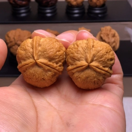 文玩核桃把件满天星三楞11