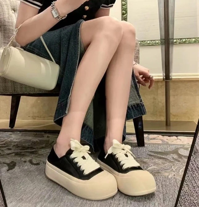 8918 女士时尚百搭休闲单鞋 HM