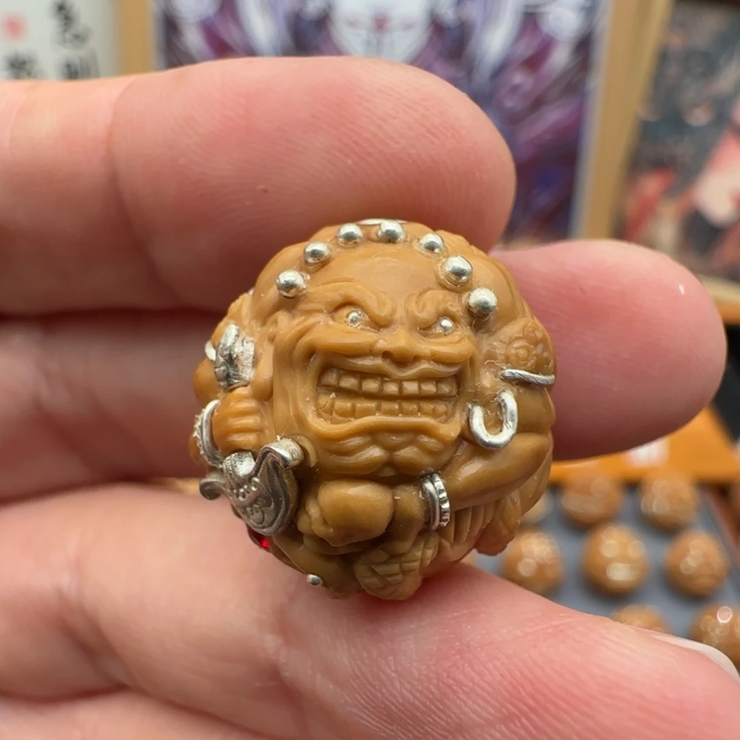 吊坠猴头核桃六臂附魔