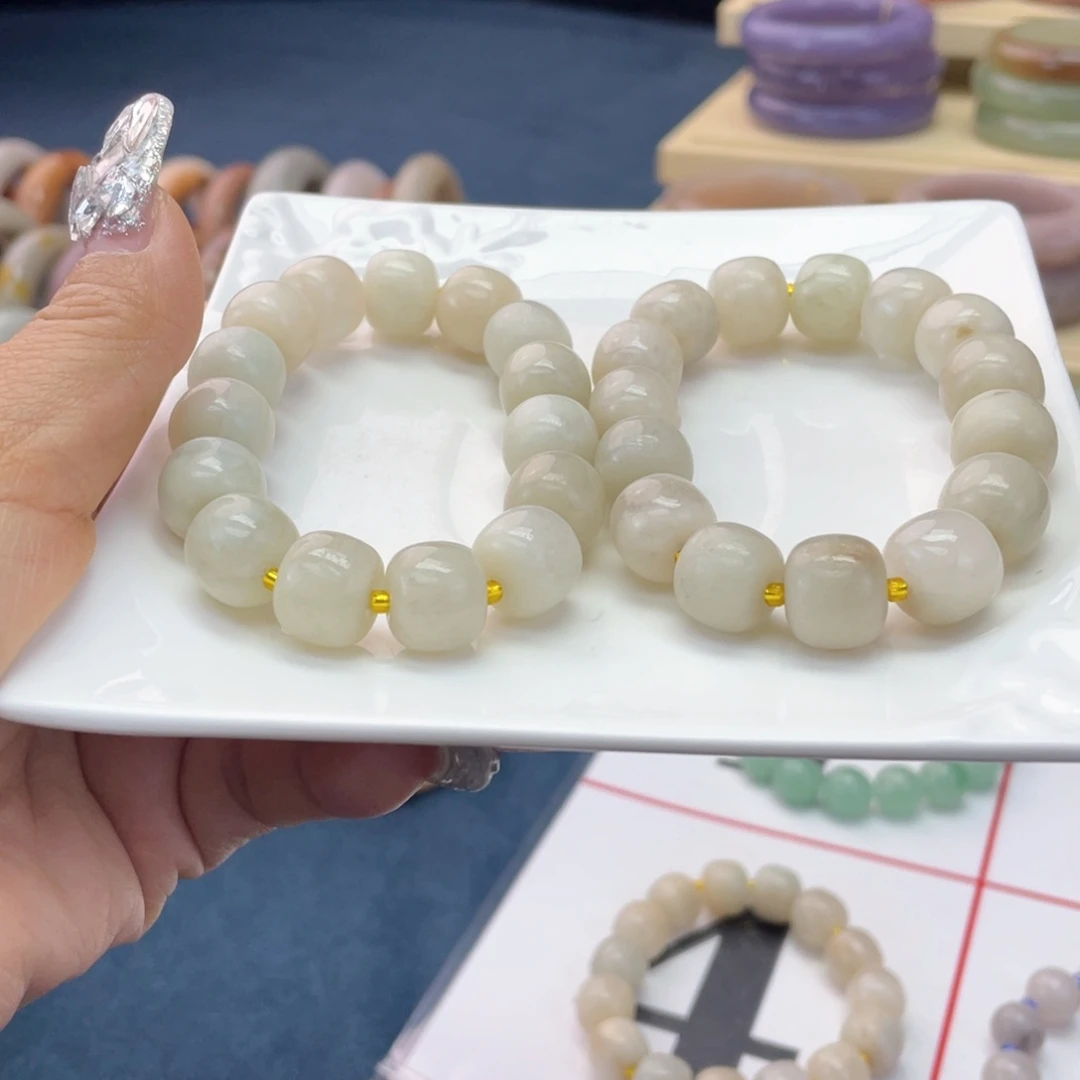 石英质玉未镶嵌手镯