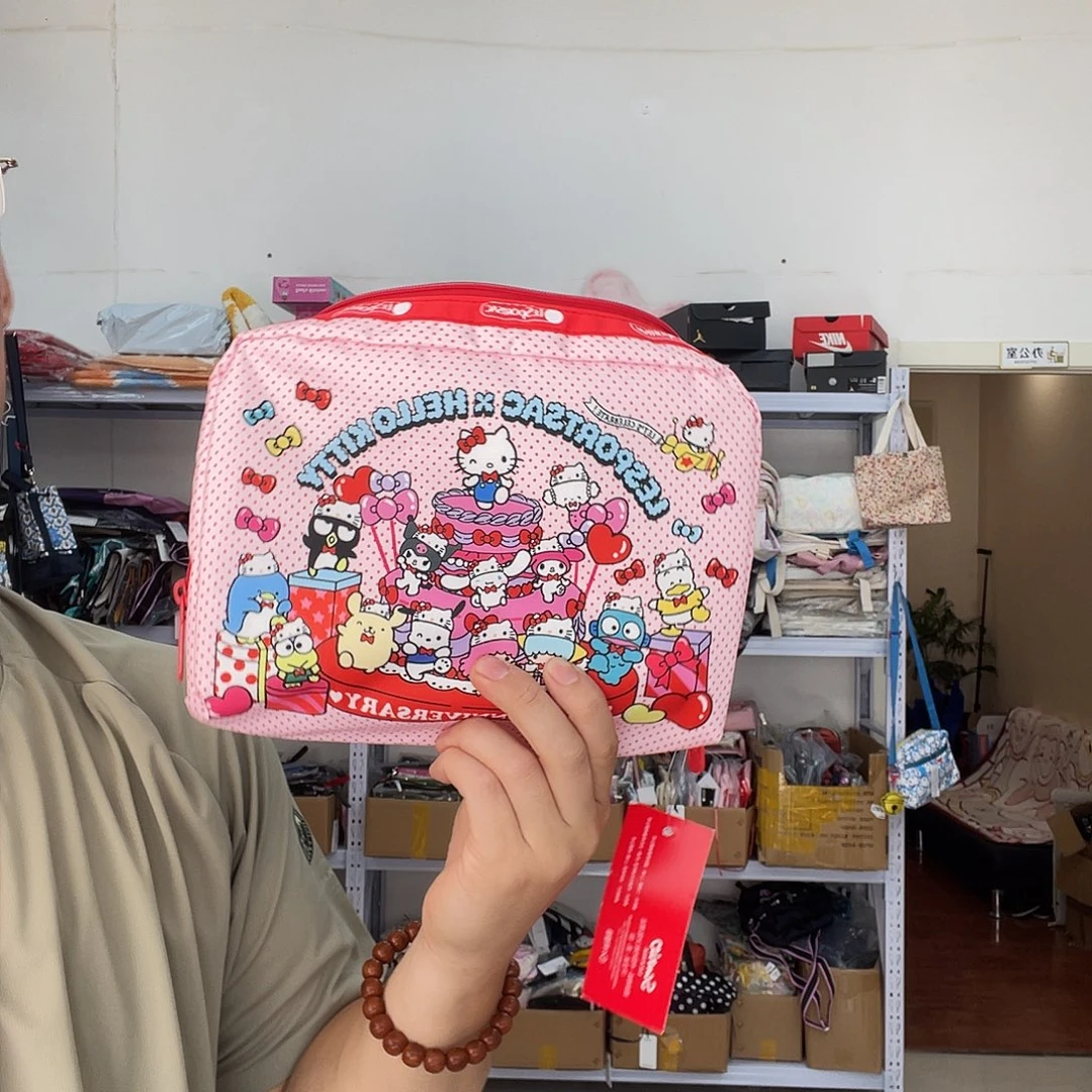 PU化妆包等产品和产品