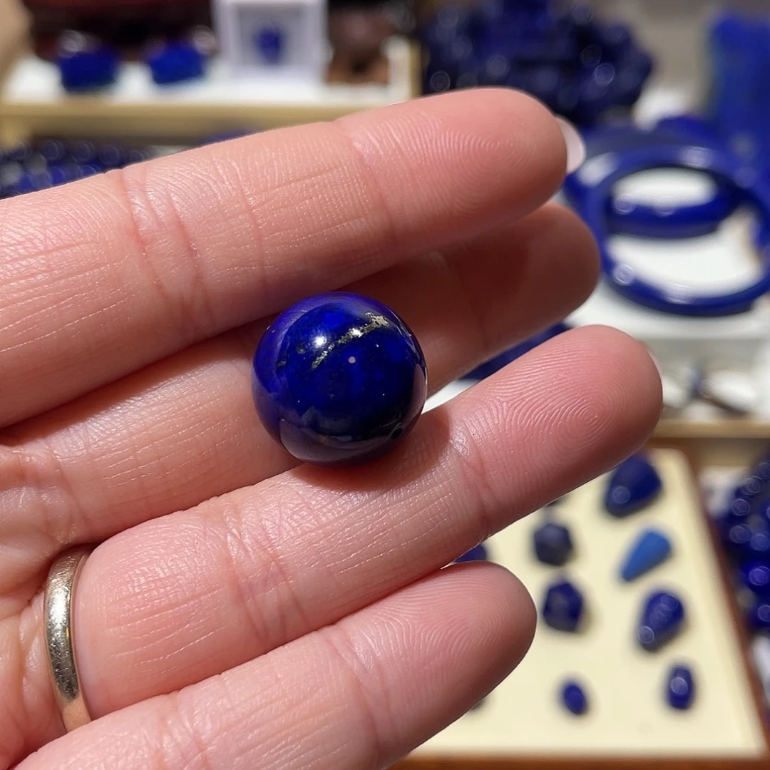 用***M青金石未镶嵌16.5mm单珠一线金