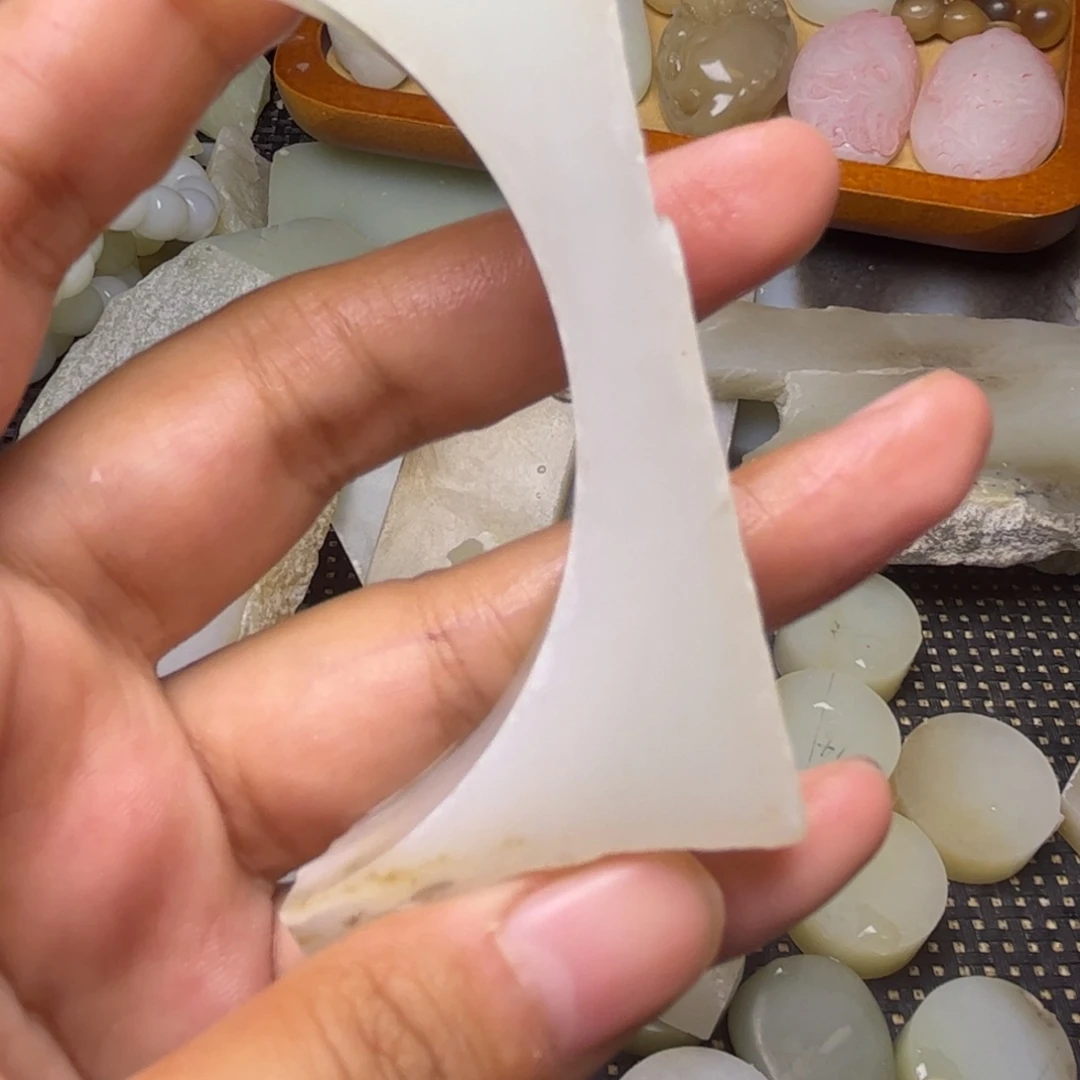 和田玉未镶嵌项链