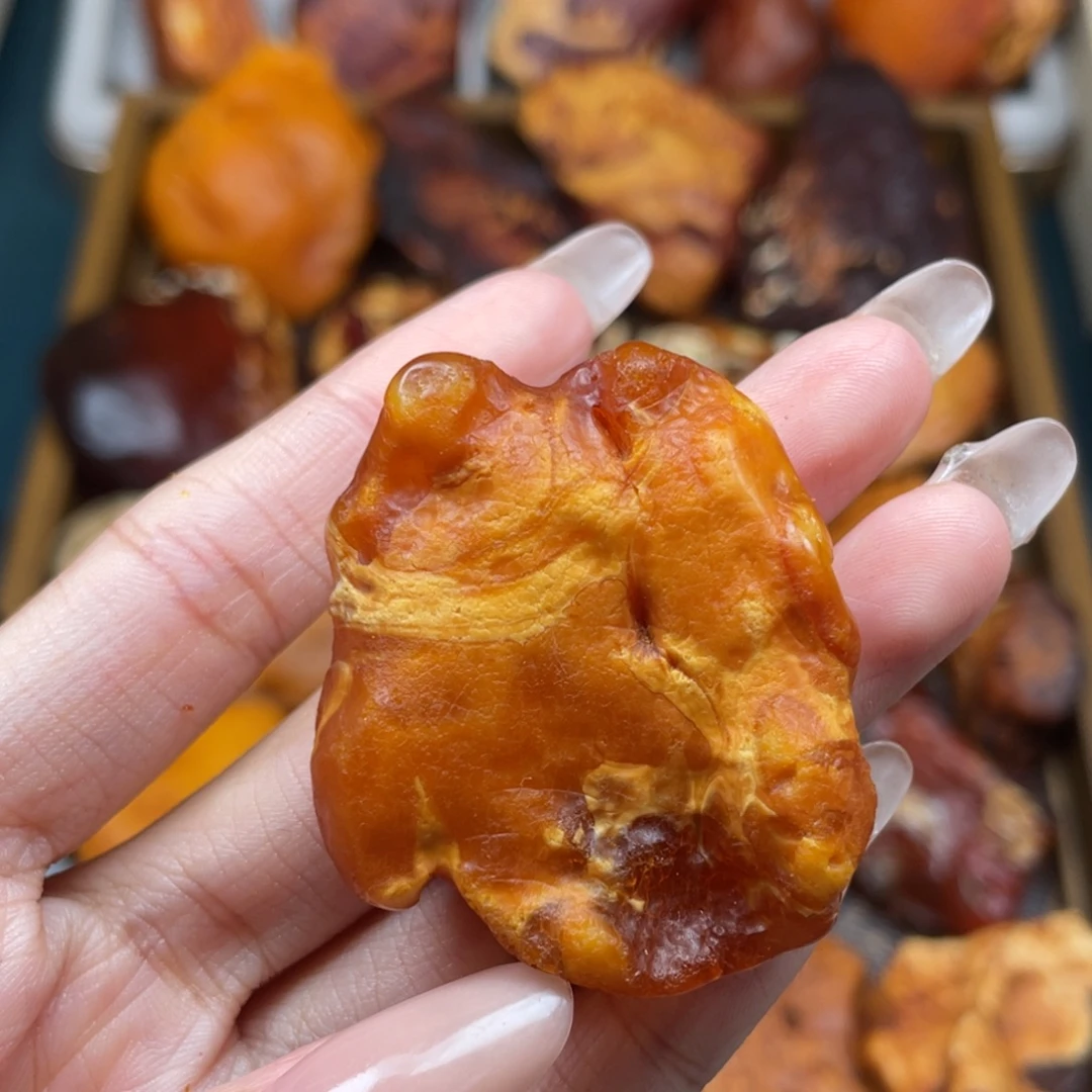 琥珀未镶嵌珠宝奇石