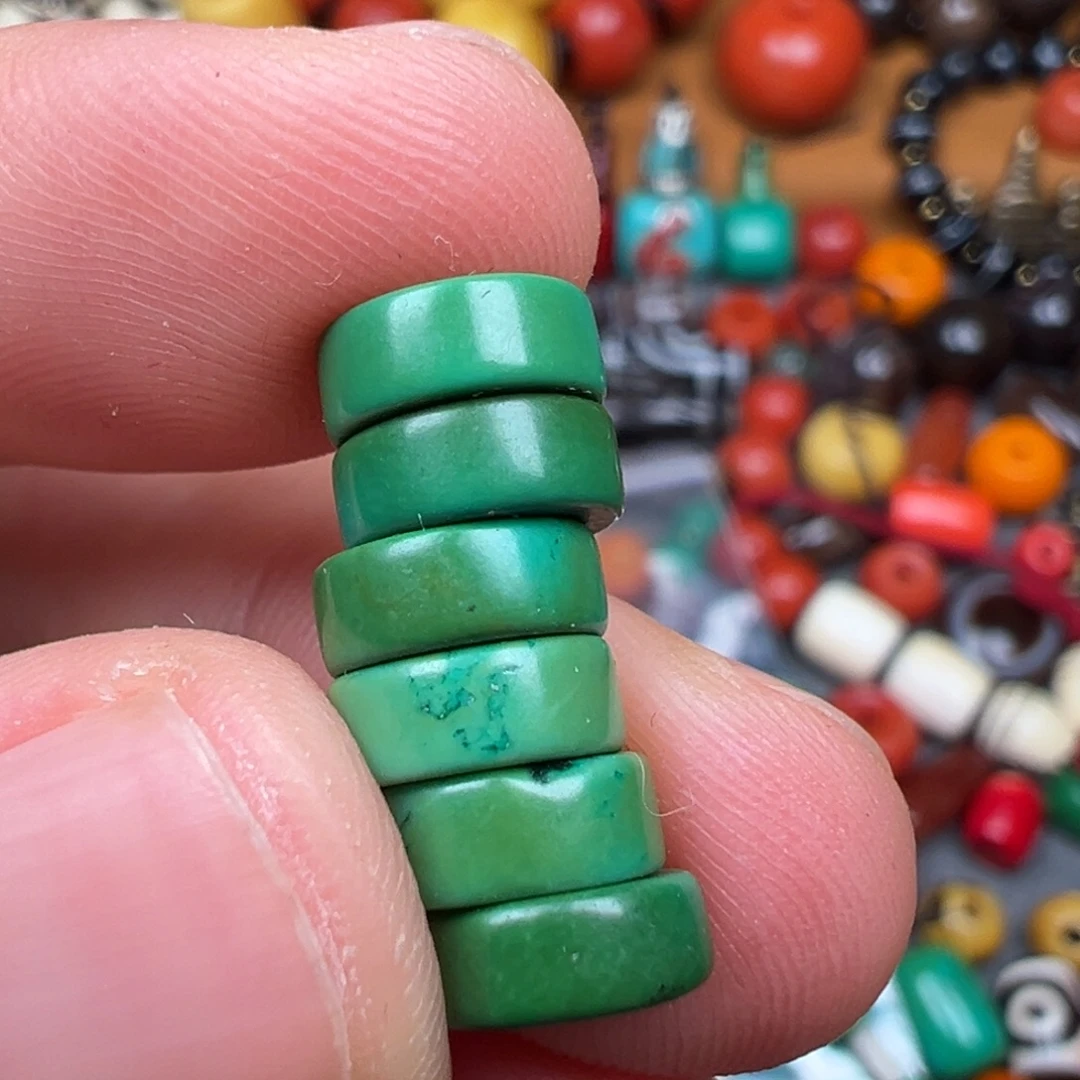 陈***桑非金属稀品古珠藏馆隔片六个卡8老油绿