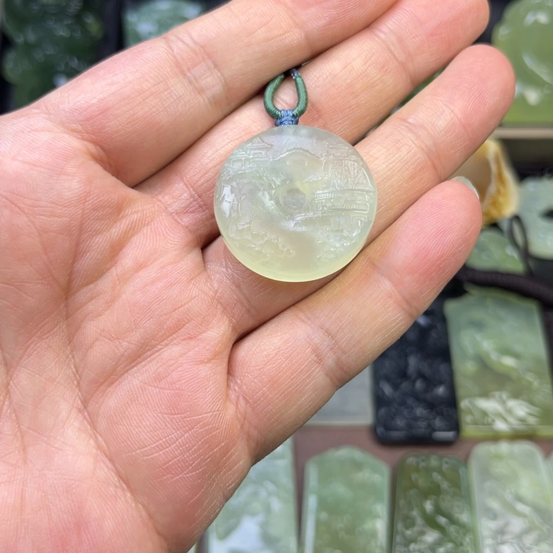 蛇纹石玉未镶嵌吊坠(赠链)