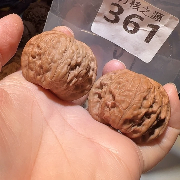 吊坠桃核40全品野狼，油蜡皮……