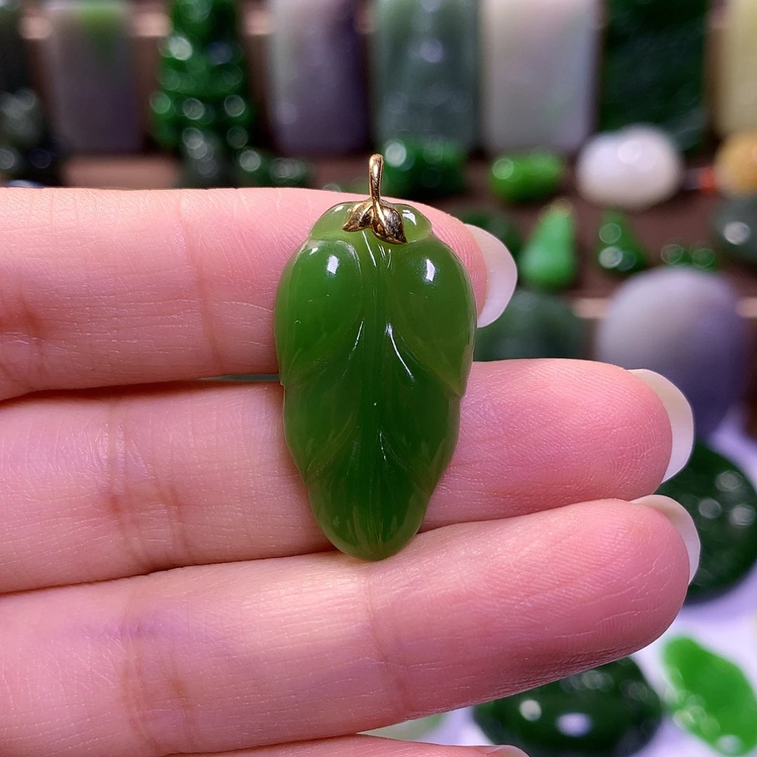 和田玉18K金镶嵌挂件