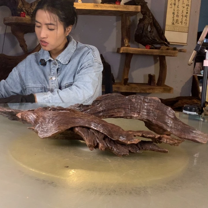 随***意天然的云南紫柚木会黄水