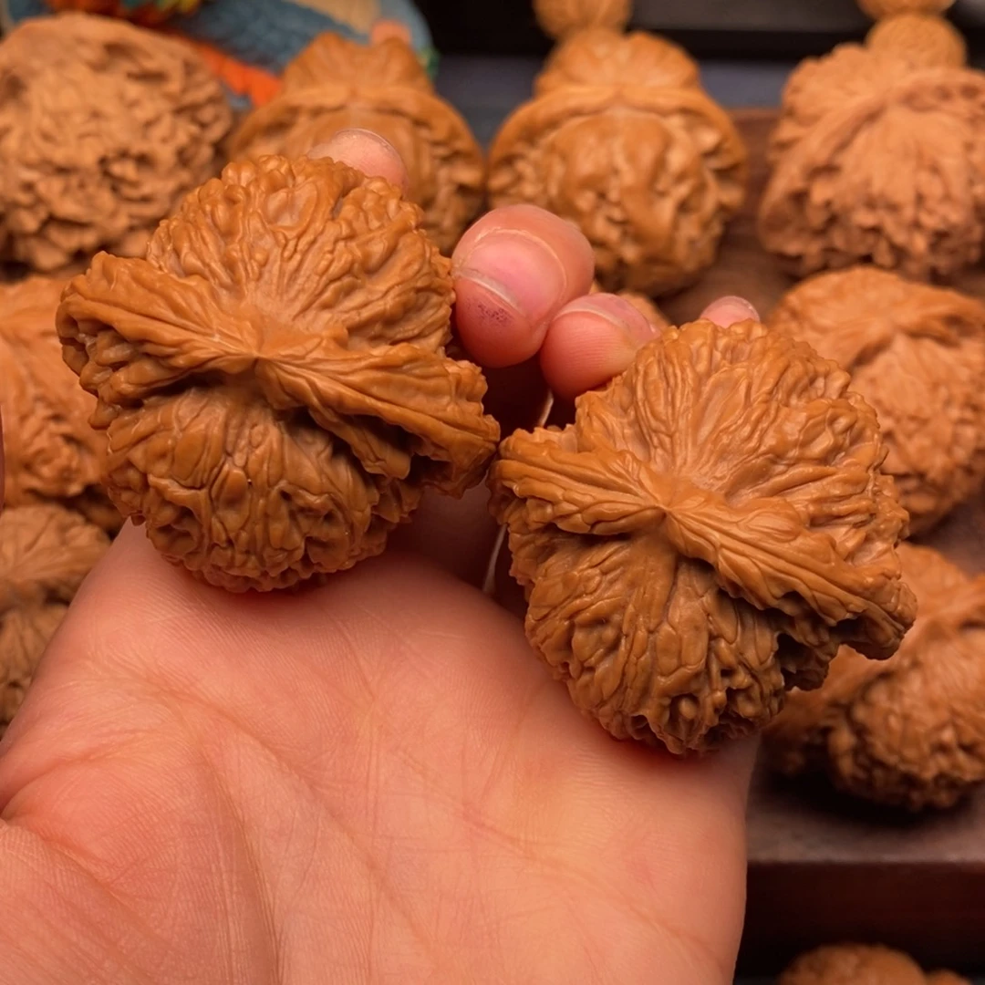 文玩核桃把件波*波43.5精品南疆，同树精配