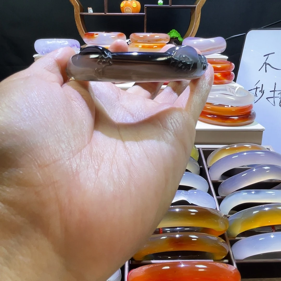 玛瑙/玉髓未镶嵌手镯