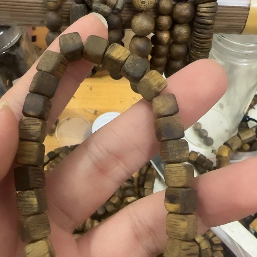 宇***女沉香沉香碎屑沉香碎屑沉香奇楠沉香碎06方