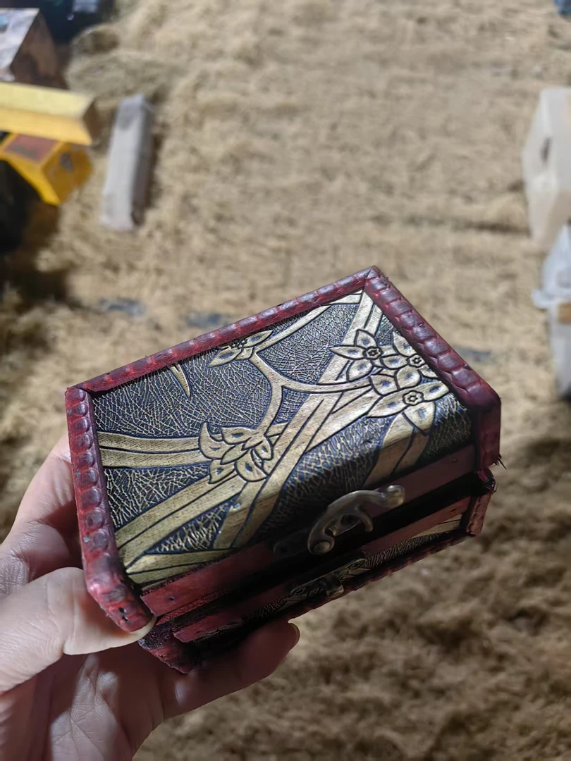 1个闷包红色小小盒子链接