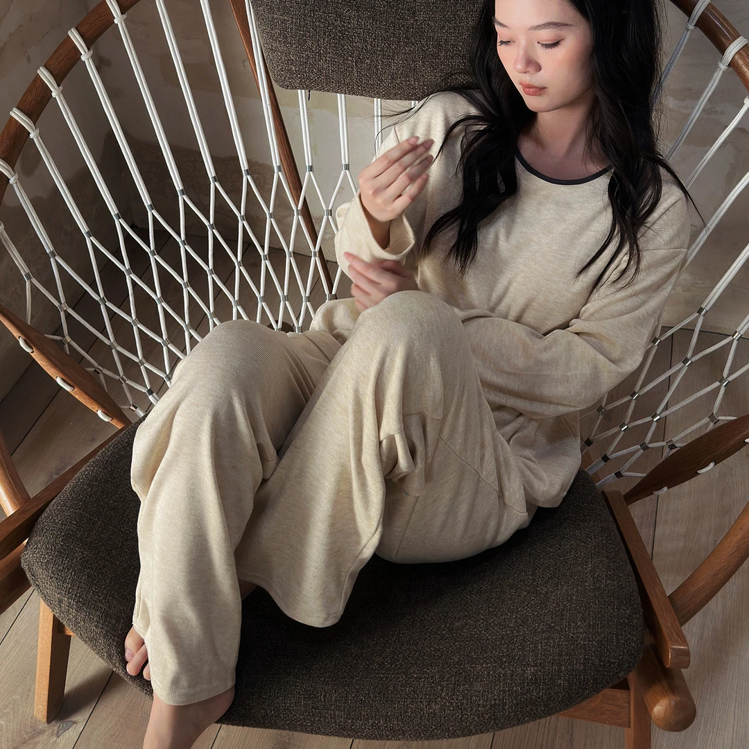 及好带胸垫一体睡衣女款长袖德绒家居服保暖薄绒可外穿秋冬款套装